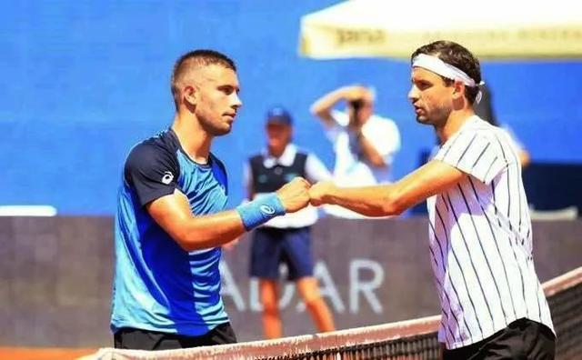 贵阵容让我 贵阵容让我